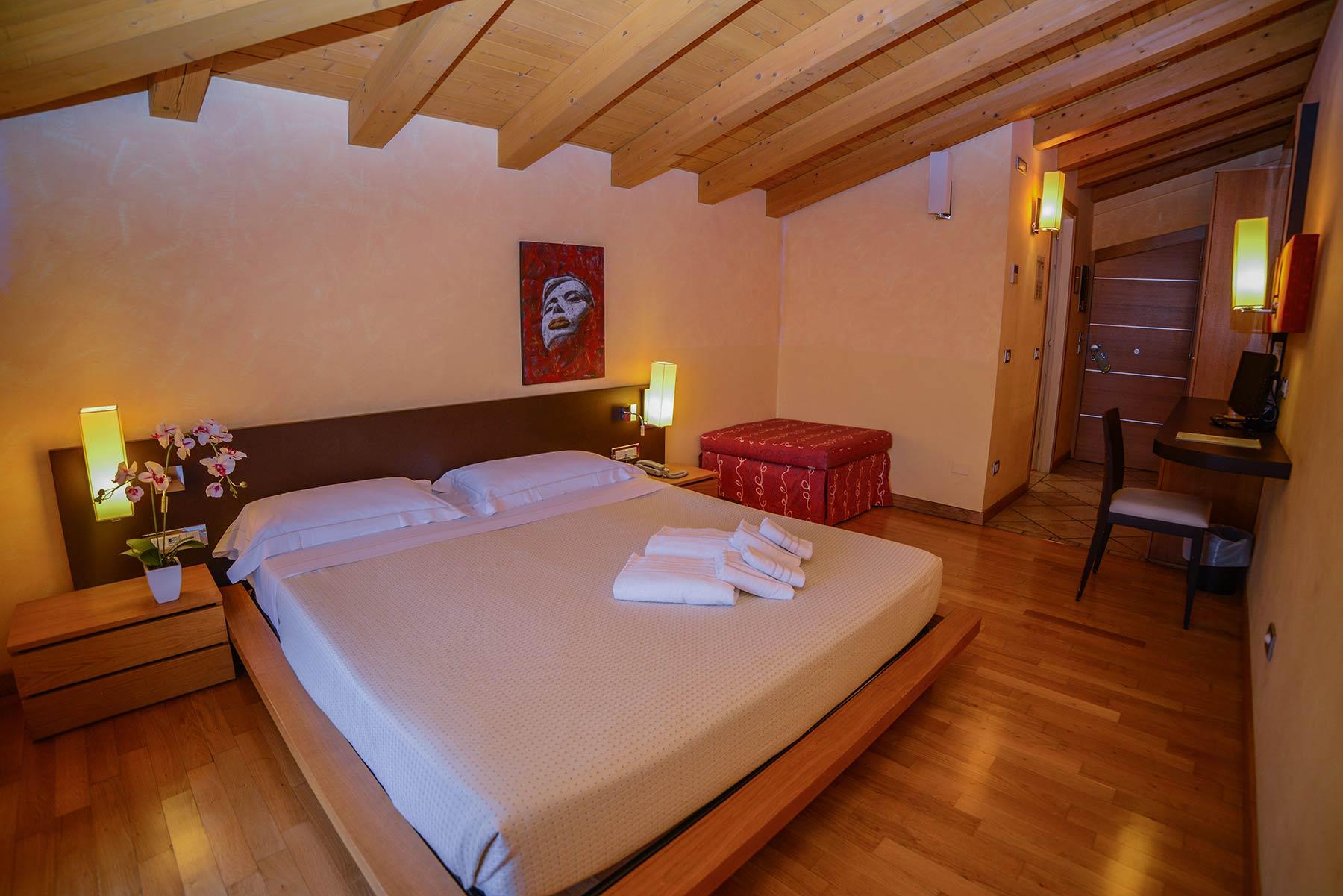 Ahg Donna Silvia Wellness Hotel Manerba del Garda Ngoại thất bức ảnh