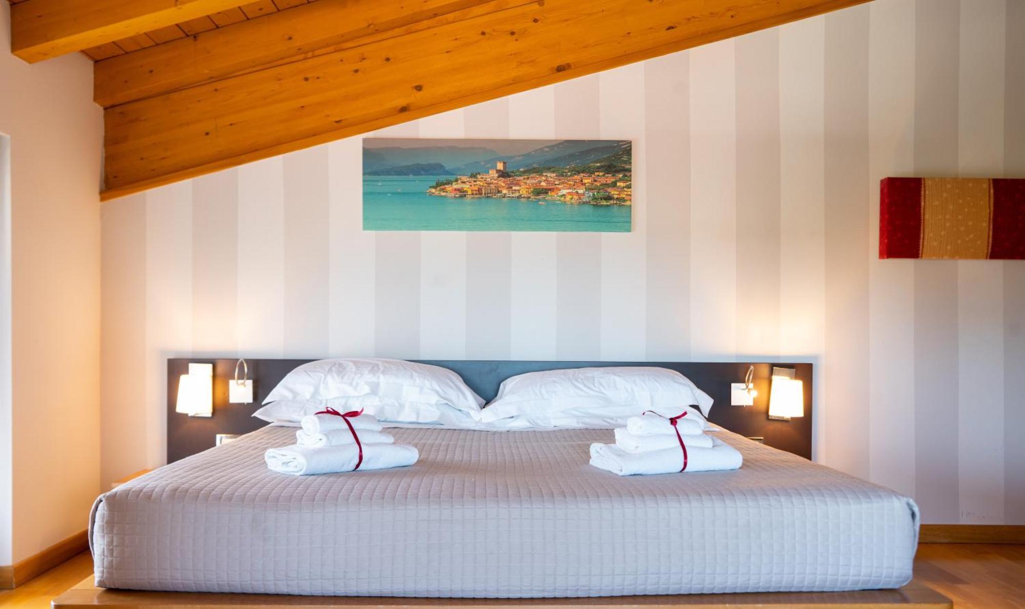 Ahg Donna Silvia Wellness Hotel Manerba del Garda Ngoại thất bức ảnh