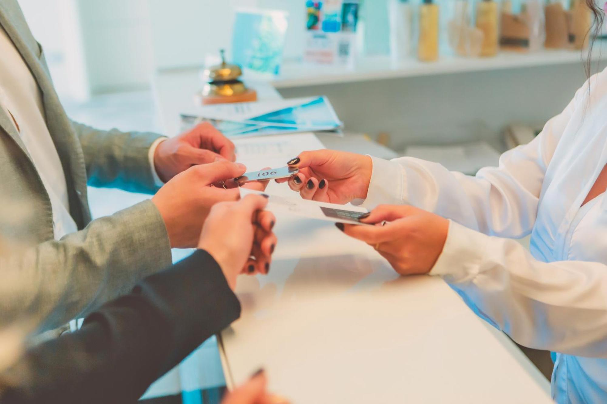 Ahg Donna Silvia Wellness Hotel Manerba del Garda Ngoại thất bức ảnh